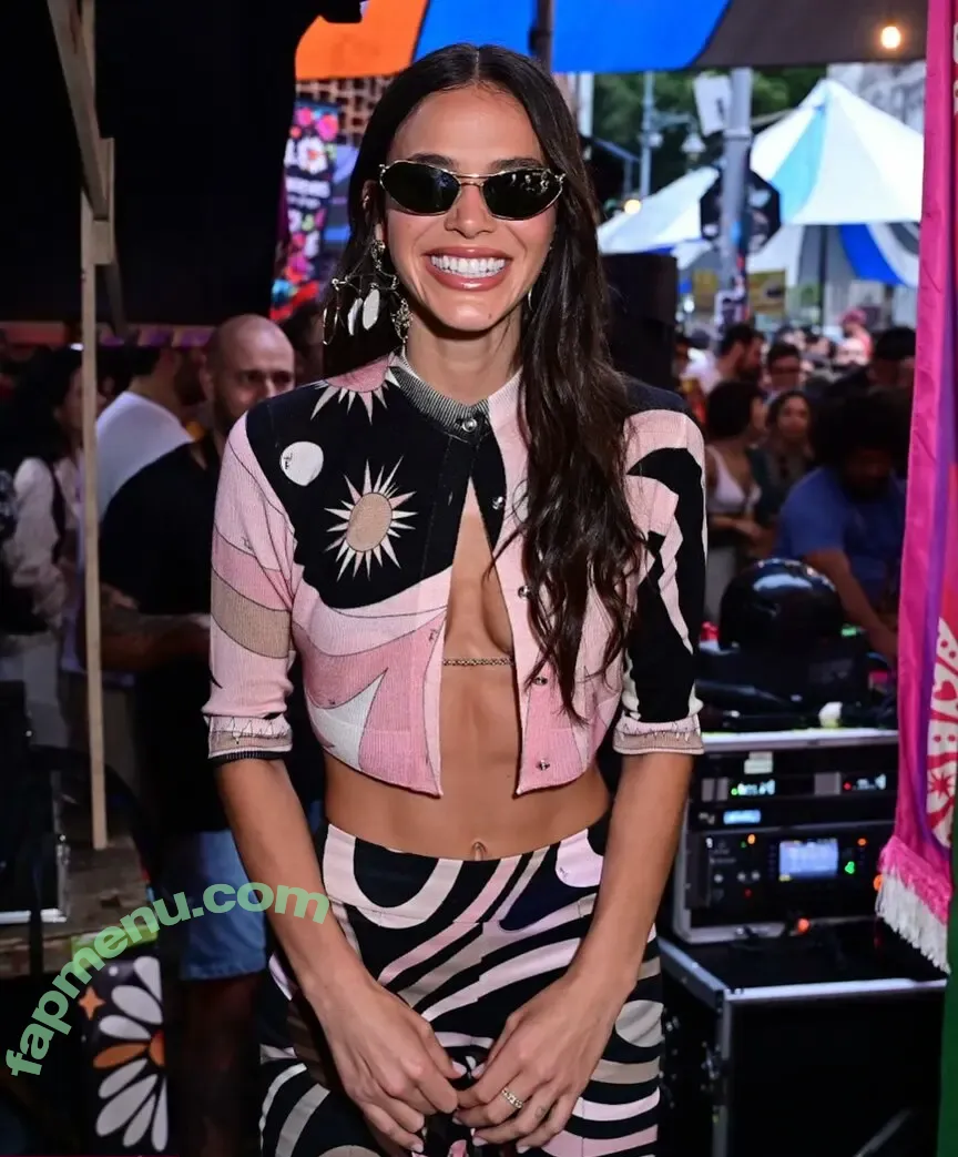 Bruna Marquezine nude photo #1020 (brumarquezine / brunamarquezine)