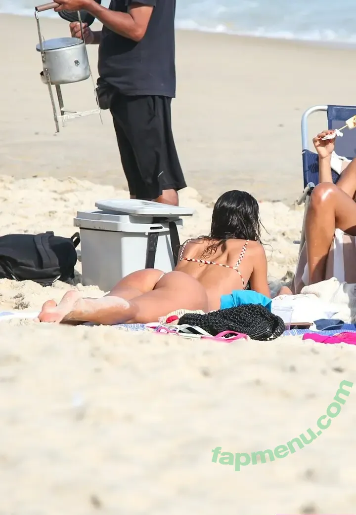 Bruna Marquezine nude photo #1035 (brumarquezine / brunamarquezine)