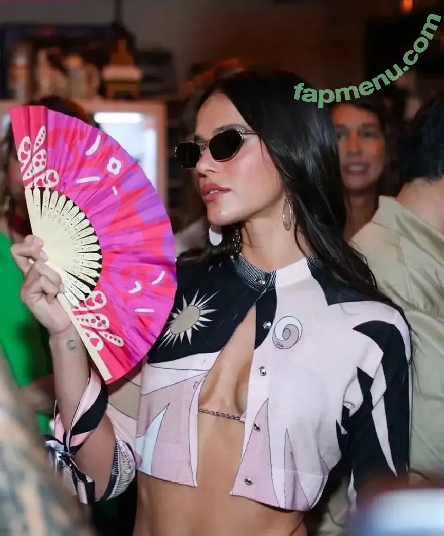 Bruna Marquezine nude photo #1054 (brumarquezine / brunamarquezine)