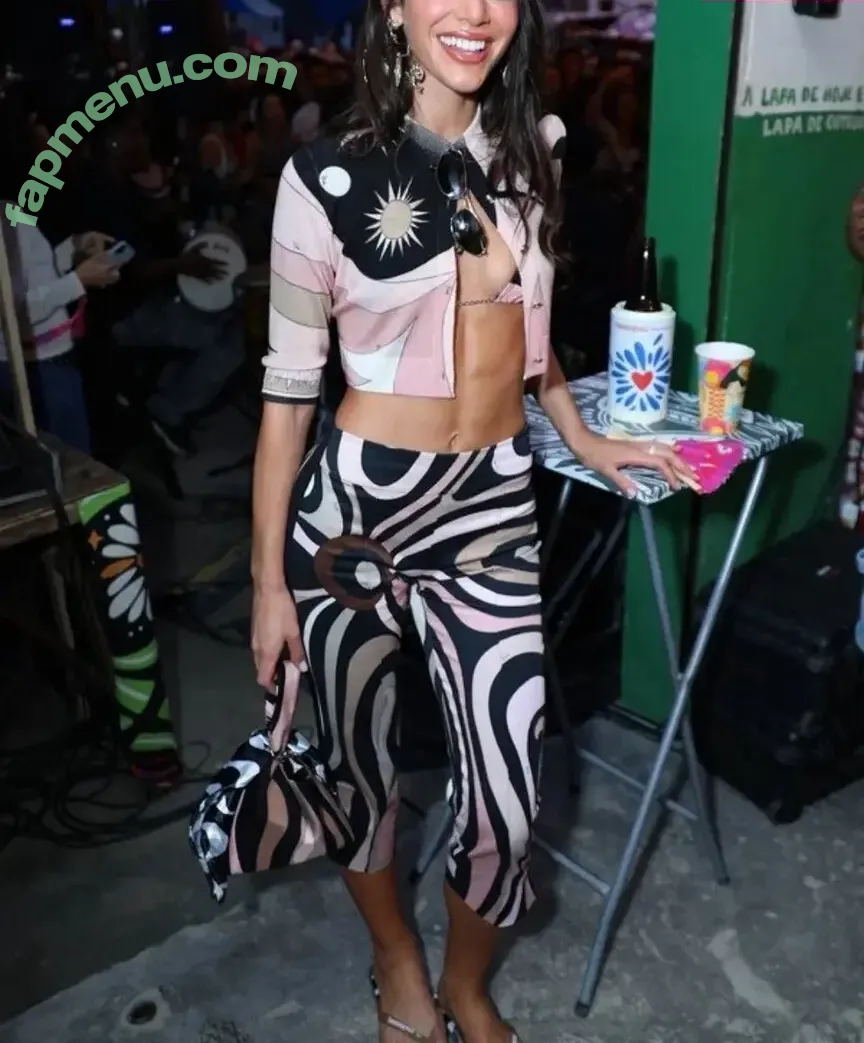Bruna Marquezine nude photo #1055 (brumarquezine / brunamarquezine)