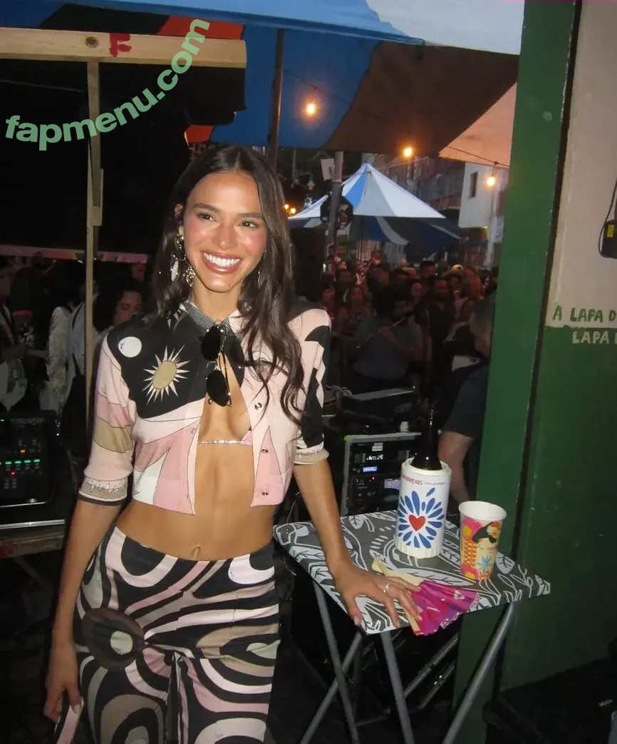 Bruna Marquezine nude photo #1062 (brumarquezine / brunamarquezine)