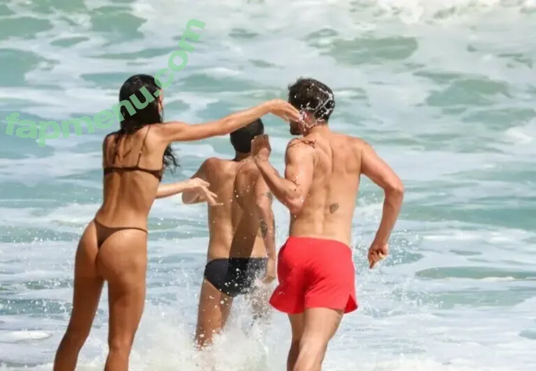 Bruna Marquezine nude photo #1114 (brumarquezine / brunamarquezine)