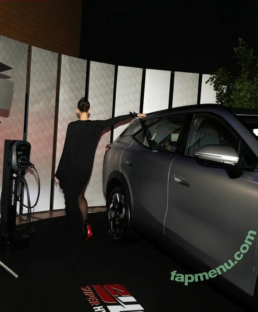 Bruna Marquezine nude photo #1118 (brumarquezine / brunamarquezine)