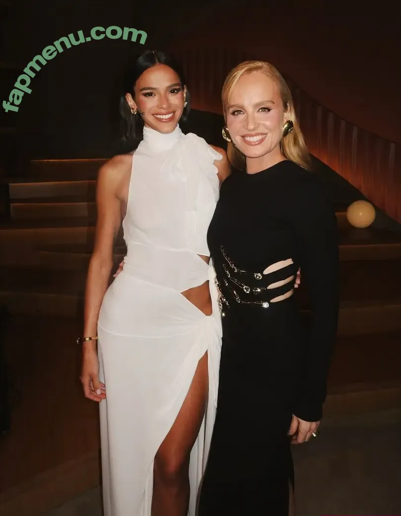 Bruna Marquezine nude photo #1141 (brumarquezine / brunamarquezine)