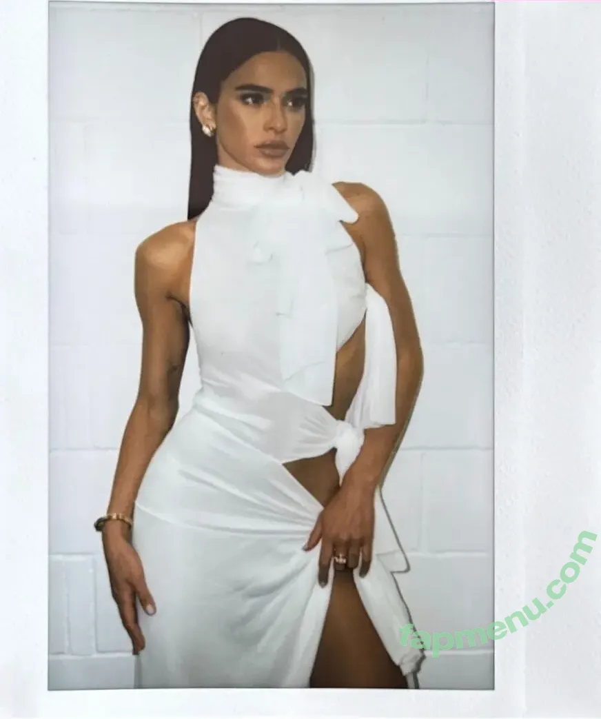 Bruna Marquezine nude photo #1148 (brumarquezine / brunamarquezine)