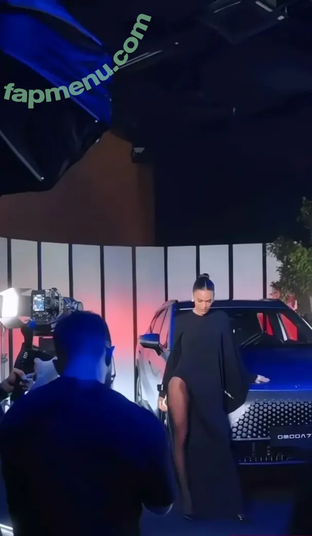 Bruna Marquezine nude photo #1158 (brumarquezine / brunamarquezine)