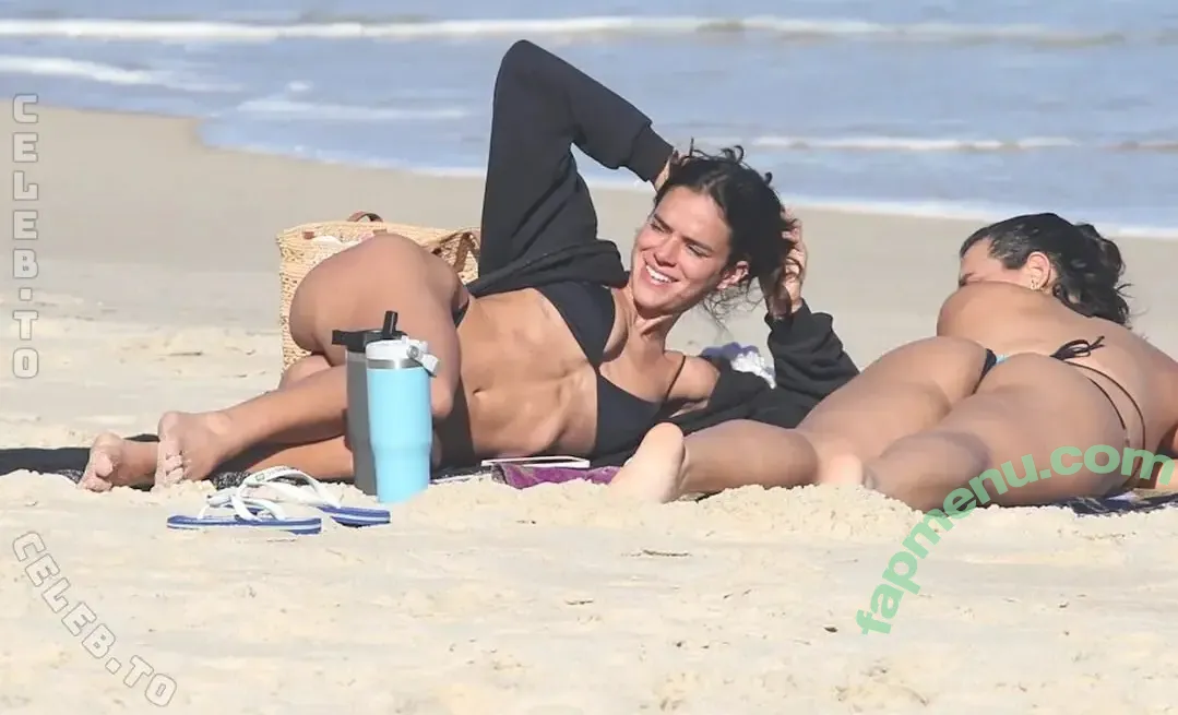 Bruna Marquezine nude photo #1185 (BruMarquezine / brunamarquezine)