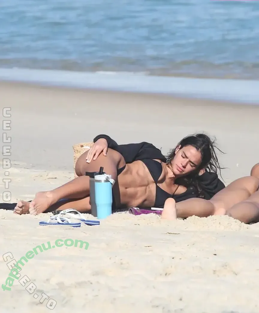 Bruna Marquezine nude photo #1190 (BruMarquezine / brunamarquezine)