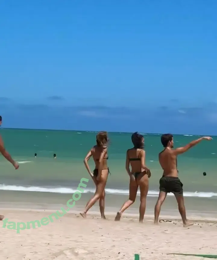 Bruna Marquezine nude photo #1223 (BruMarquezine / brunamarquezine)