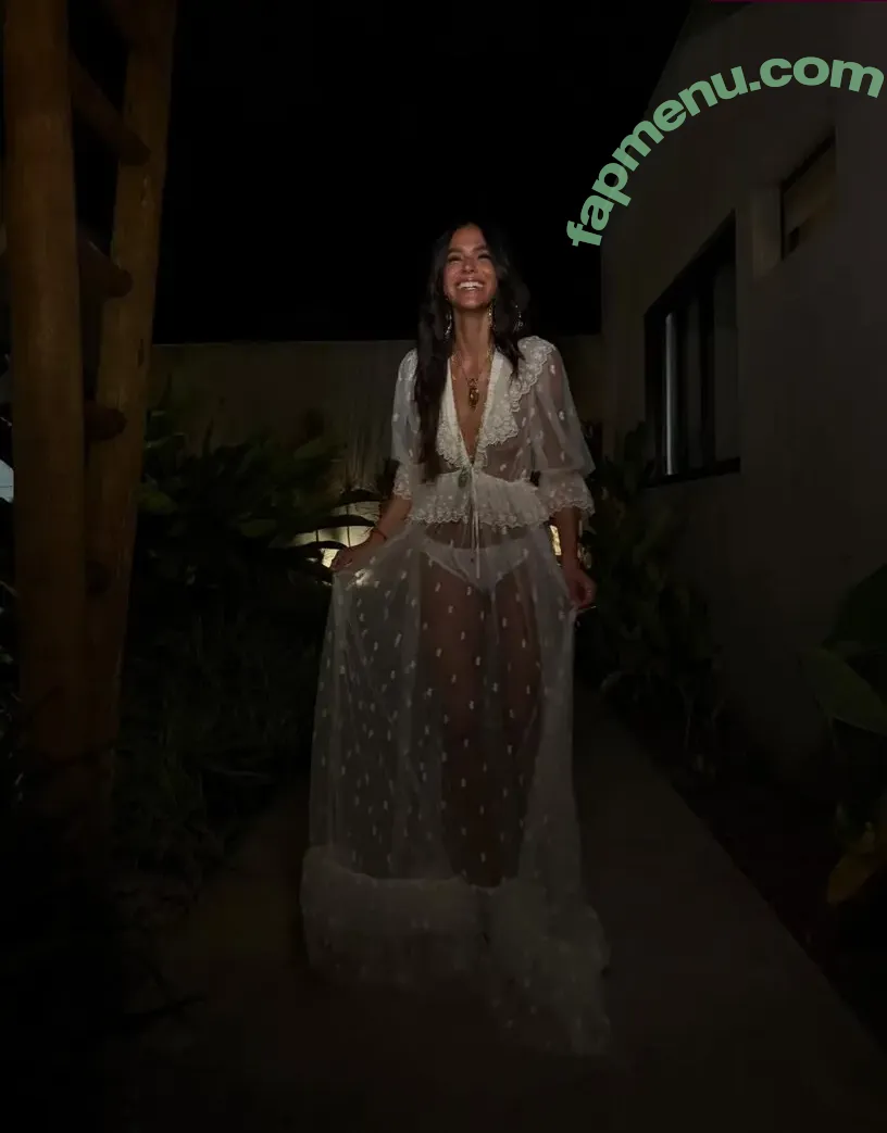 Bruna Marquezine nude photo #1228 (BruMarquezine / brunamarquezine)