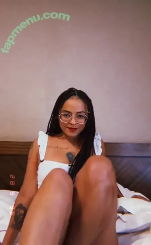 Bruna Santiago / brunasantiago10 / leituraspretas nude photo #0050