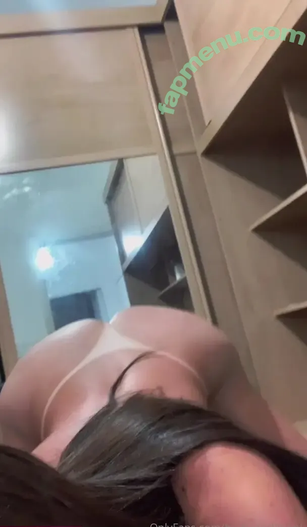 brunaasalimeni nude photo #0097 (brunaasalimeni)