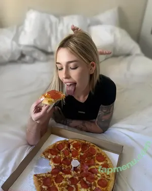  nude photo #0007
