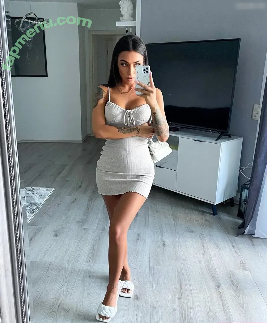 Brunedde nude photo #0025 (Brunedde)