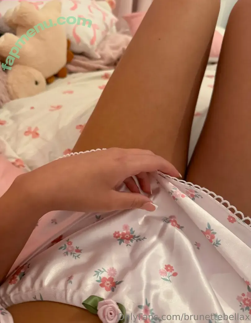 brunettebellax nude photo #0011 (brunettebellax)