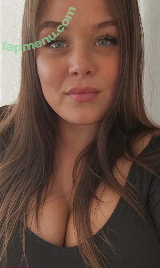 brunettebombxx nude photo #0017 (brunettebombxx)