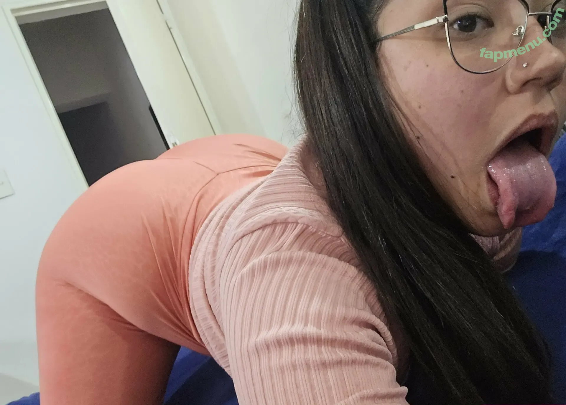 brunettejulieta nude photo #0016 (brunettejuliettee)