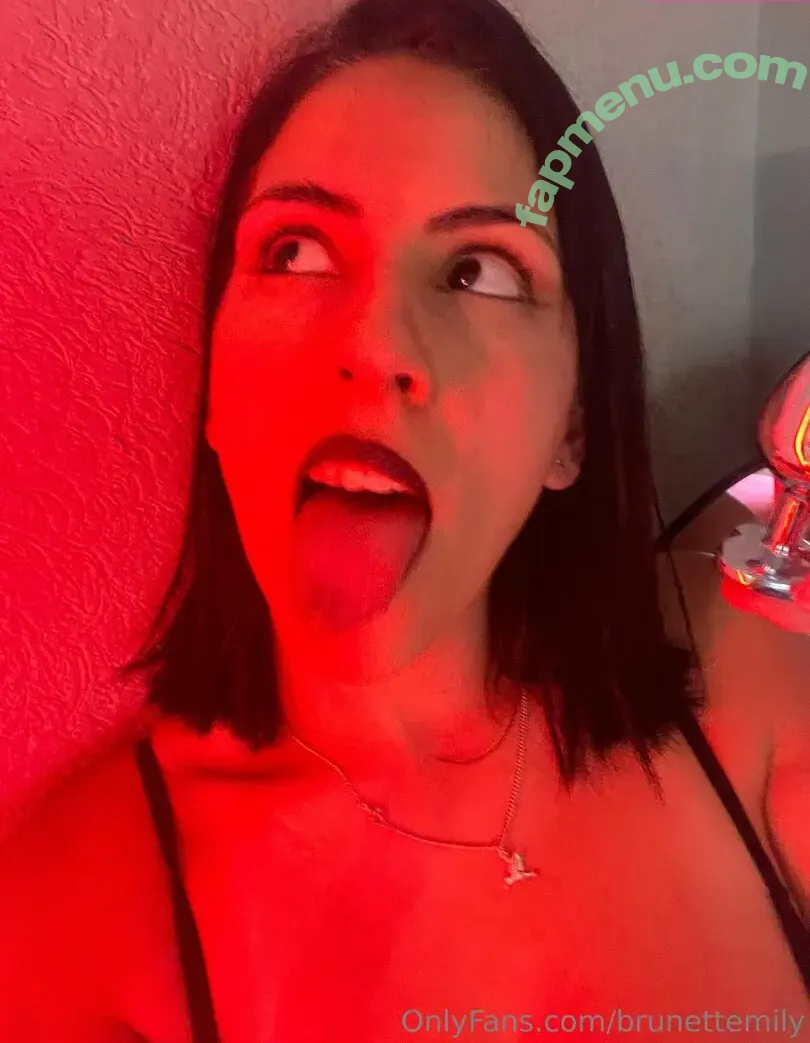 brunettemily nude photo #0003 (brunettemolly)