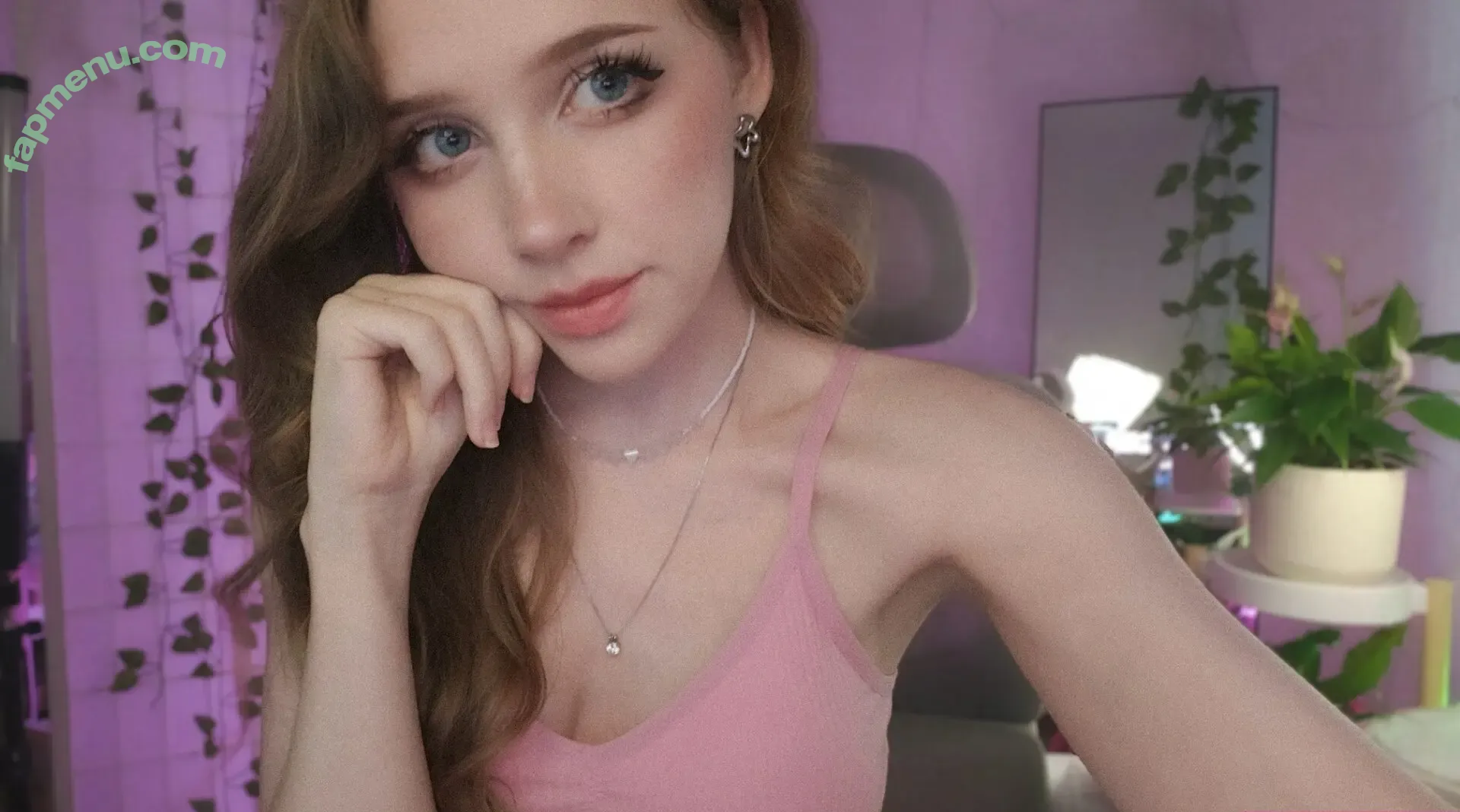 brusnic4ka nude photo #0011 (brusnic4ka)