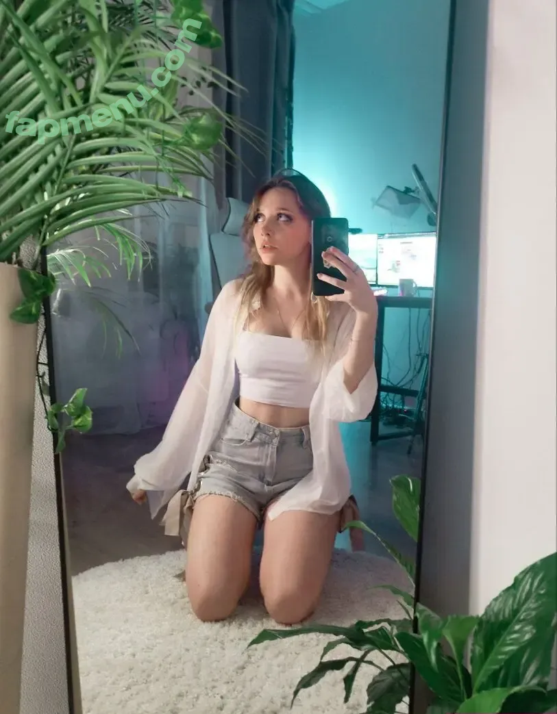 brusnic4ka nude photo #0016 (brusnic4ka)