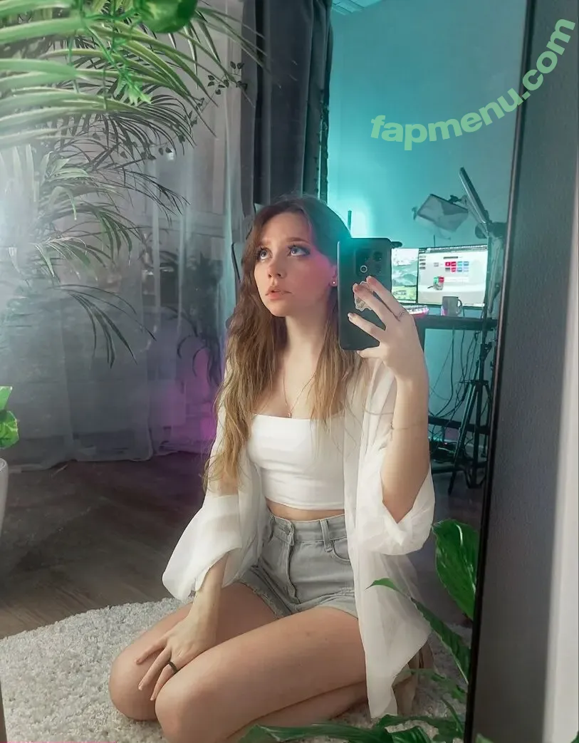 brusnic4ka nude photo #0017 (brusnic4ka)