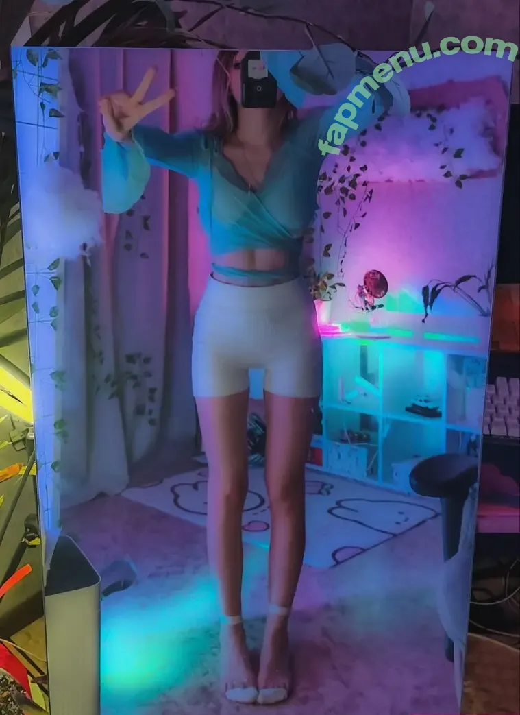 brusnic4ka nude photo #0025 (brusnic4ka)