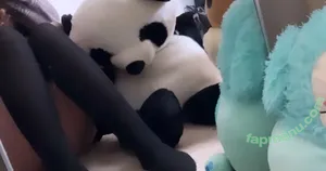 brwattiest / theebrattiest nude photo #0011