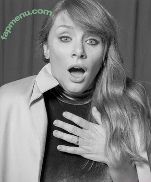 Bryce Dallas Howard / brycedhoward nude photo #0938