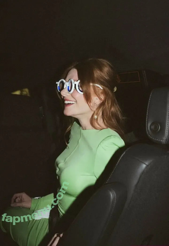 Bryce Dallas Howard nude photo #0949 (brycedhoward)