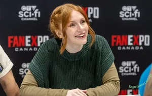 Bryce Dallas Howard / brycedhoward nude photo #1028