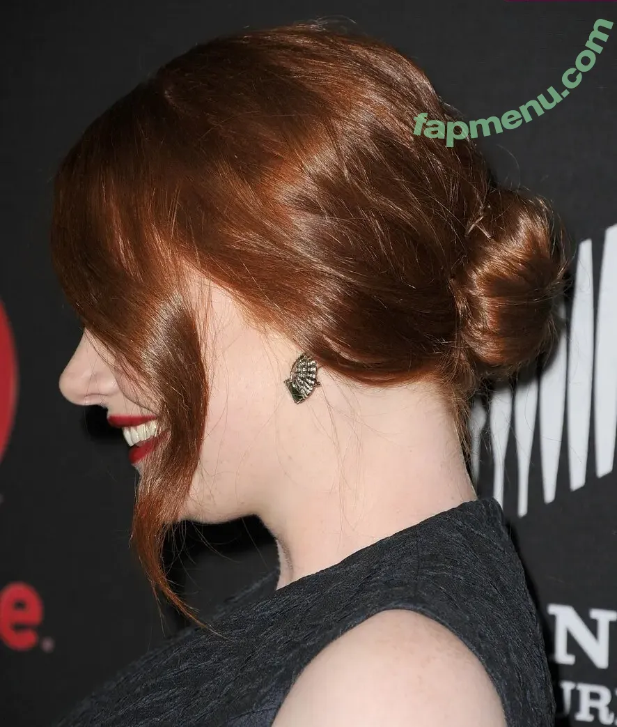 Bryce Dallas Howard nude photo #1052 (brycedhoward)