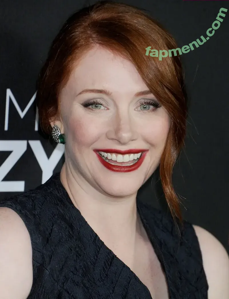 Bryce Dallas Howard nude photo #1059 (brycedhoward)