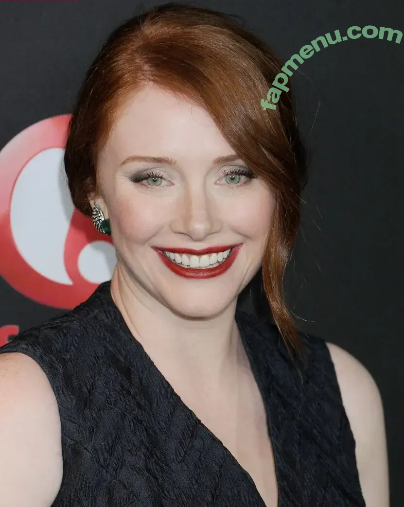 Bryce Dallas Howard nude photo #1062 (brycedhoward)