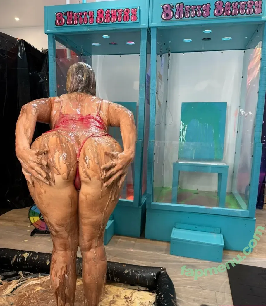 Bsmessybakery nude photo #0007 (bsmessybakery2)