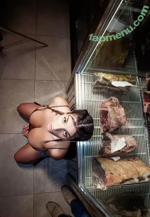  nude photo #0001
