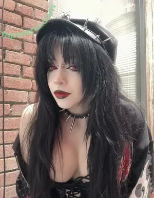 BuffGothMom / xohmygoth nude photo #0009