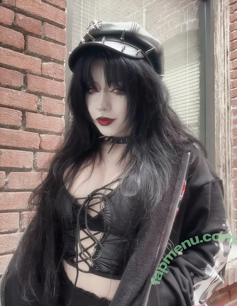 BuffGothMom nude photo #0013 (xohmygoth)