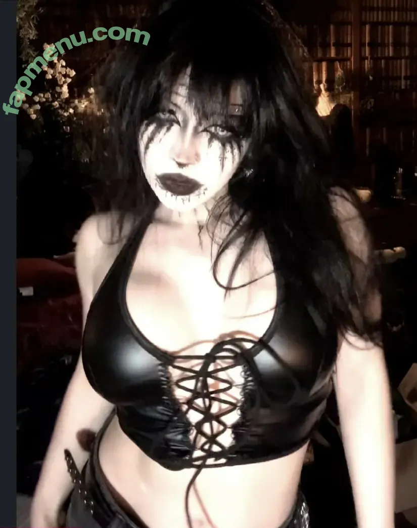 BuffGothMom nude photo #0014 (xohmygoth)