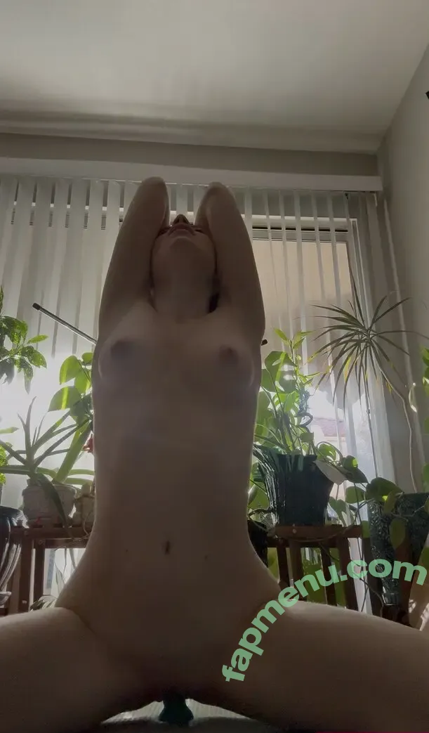 bug.universe nude photo #0046 (bugszxxx)