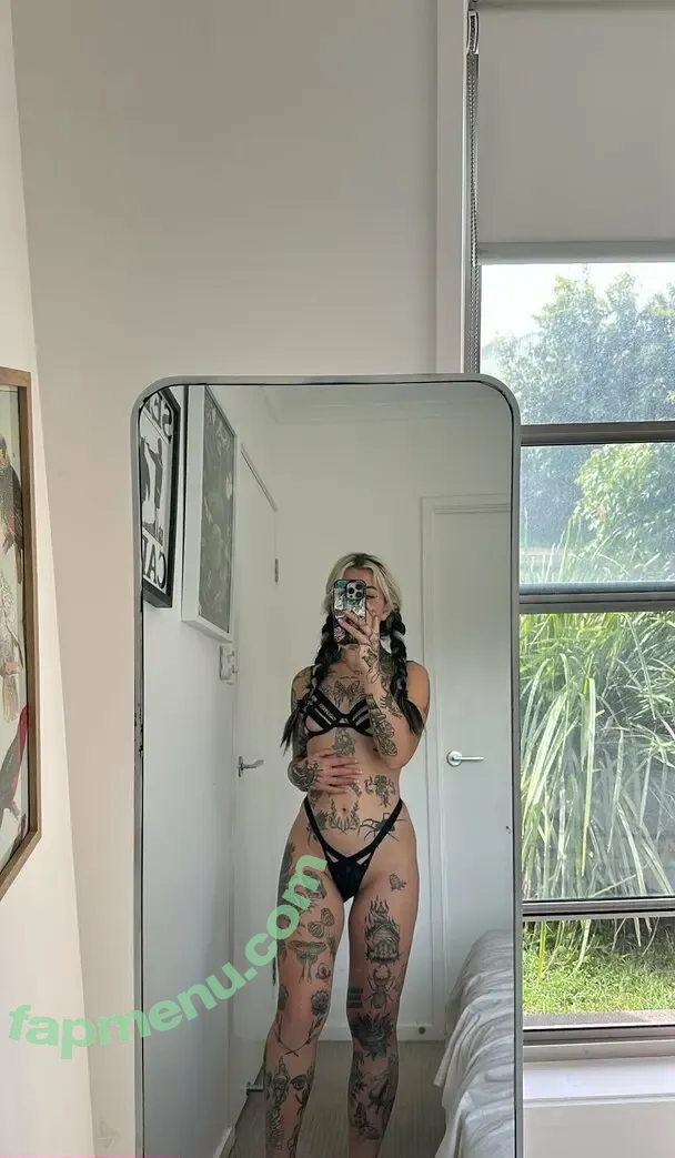 bugurl nude photo #0022 (_bugurl_)