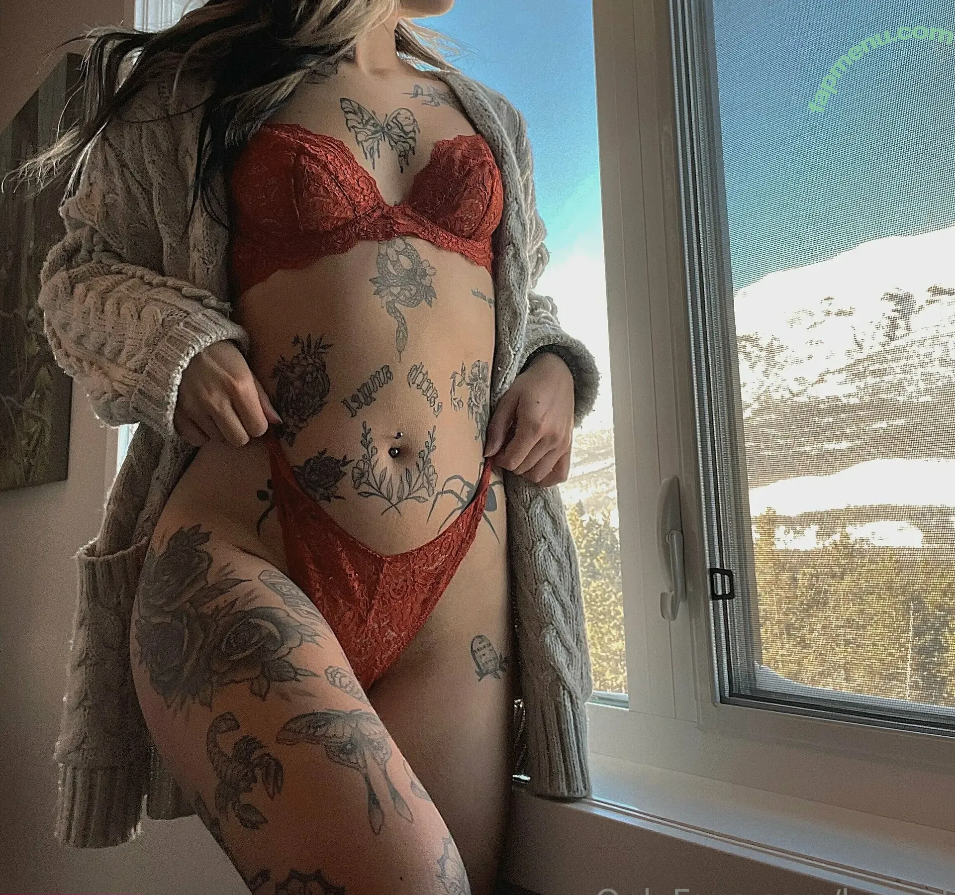 bugurl nude photo #0023 (_bugurl_)