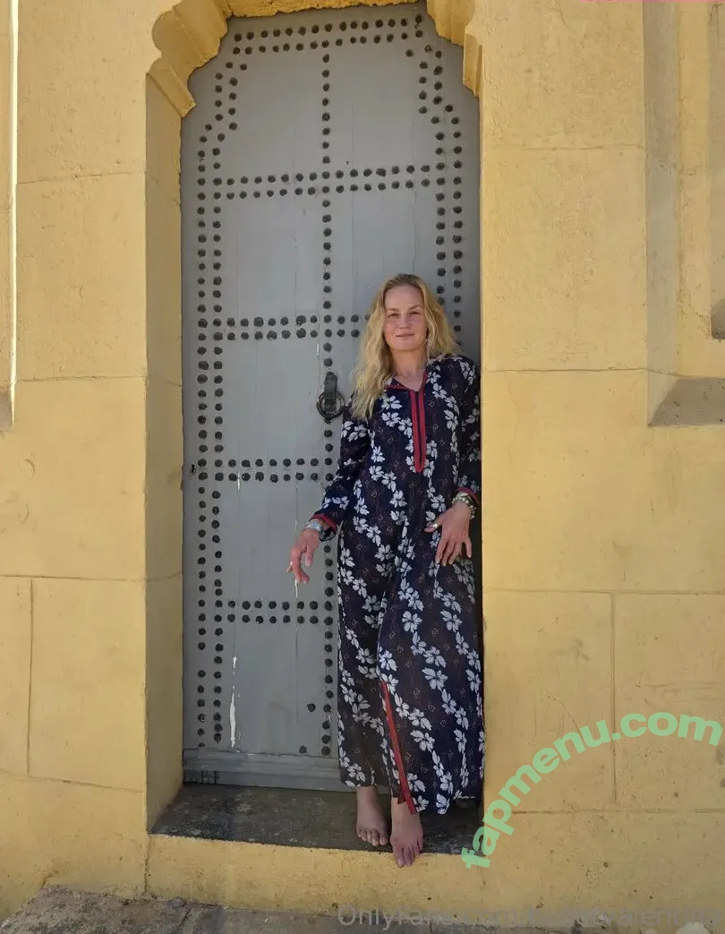 bulletvalentina nude photo #0204 (bulletvalentina)