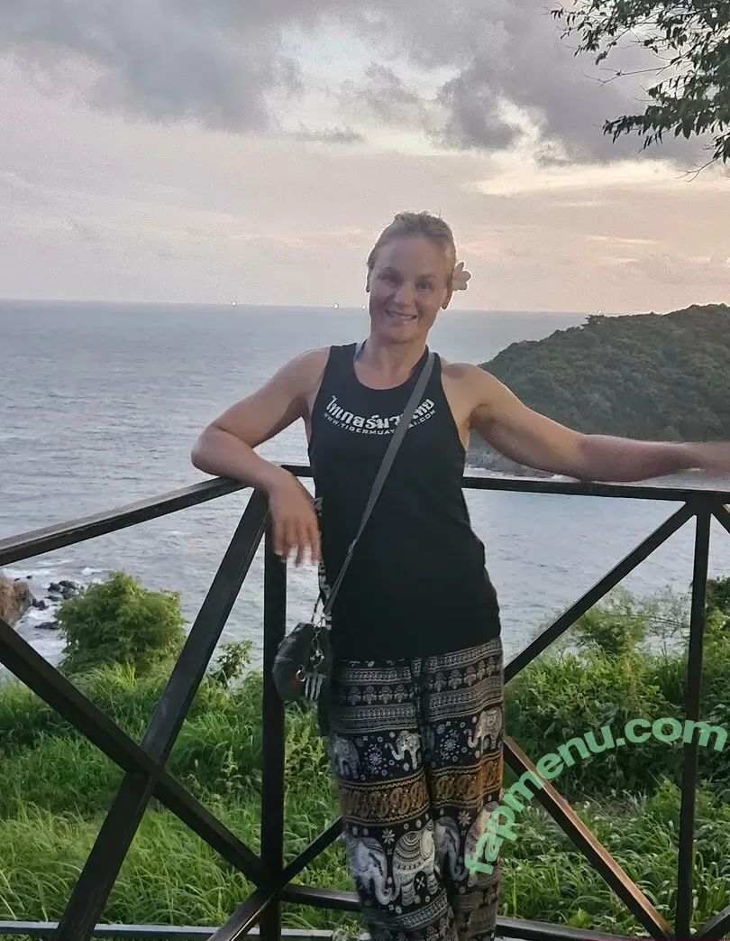 bulletvalentina nude photo #0256 (bulletvalentina)