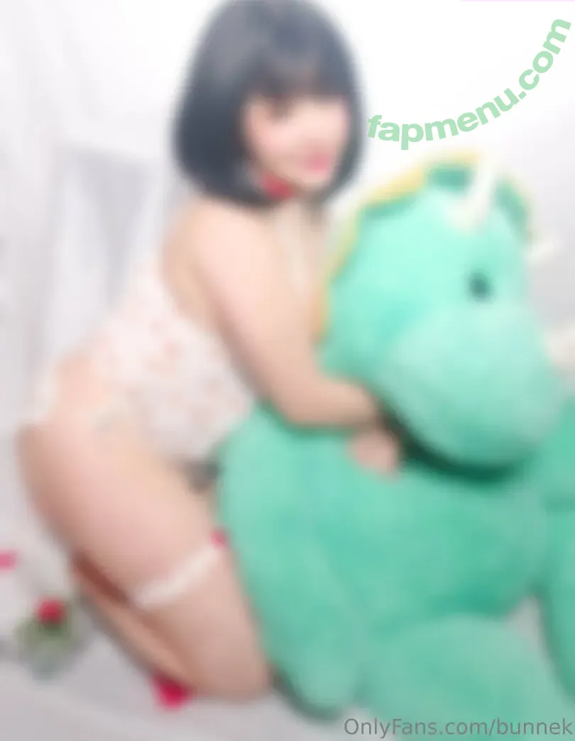 bunnek nude photo #0001 (bunnek_les)