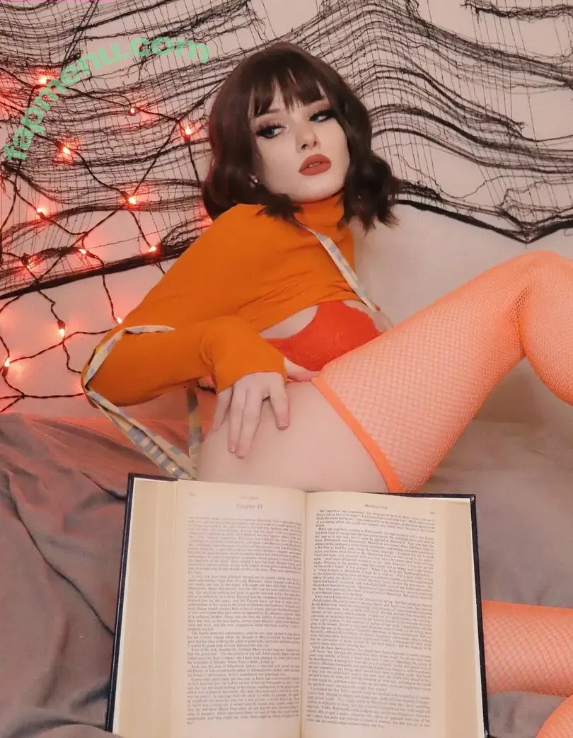 Bunni Lynn nude photo #0601 (KoiBunni / SpookBunni)