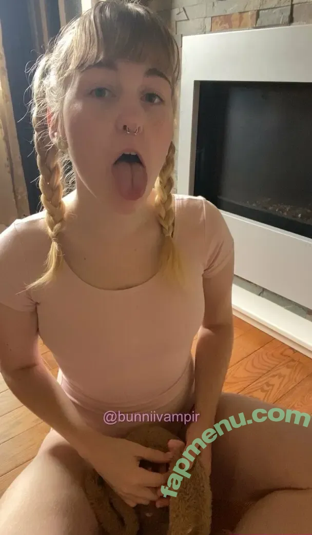 bunniivampir nude photo #0008 (bunniivampir)