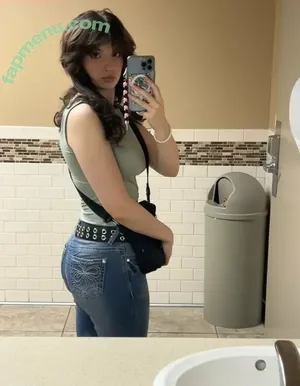 bunnilexi / bunni.emmie / bunni.lexiii / bunni_lexi / theofficialbugz nude photo #0007