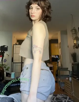 bunnilexi / bunni.emmie / bunni.lexiii / bunni_lexi / theofficialbugz nude photo #0019
