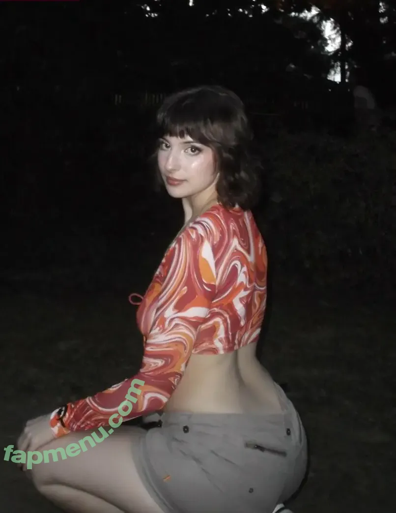 bunnilexi nude photo #0023 (bunni.emmie / bunni.lexiii / bunni_lexi / theofficialbugz)