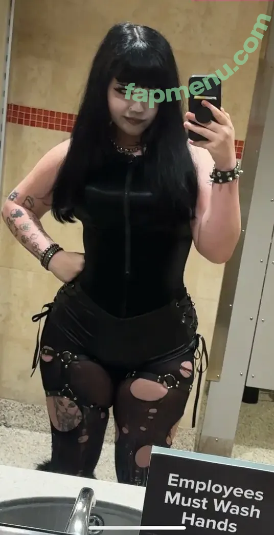 Bunnnibbi nude photo #0017 (Thicc Big Booty Goth / bunnibbi)